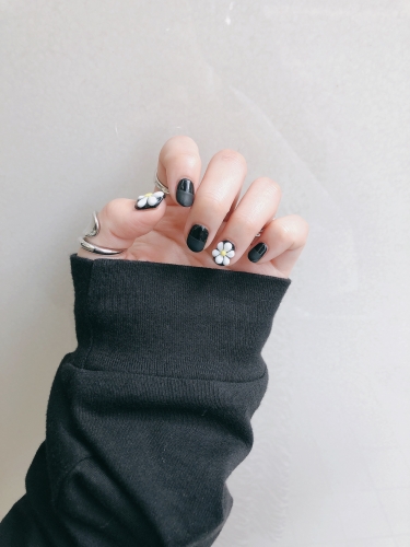 ✴︎nail✴︎ 下北沢　美容室　neolive